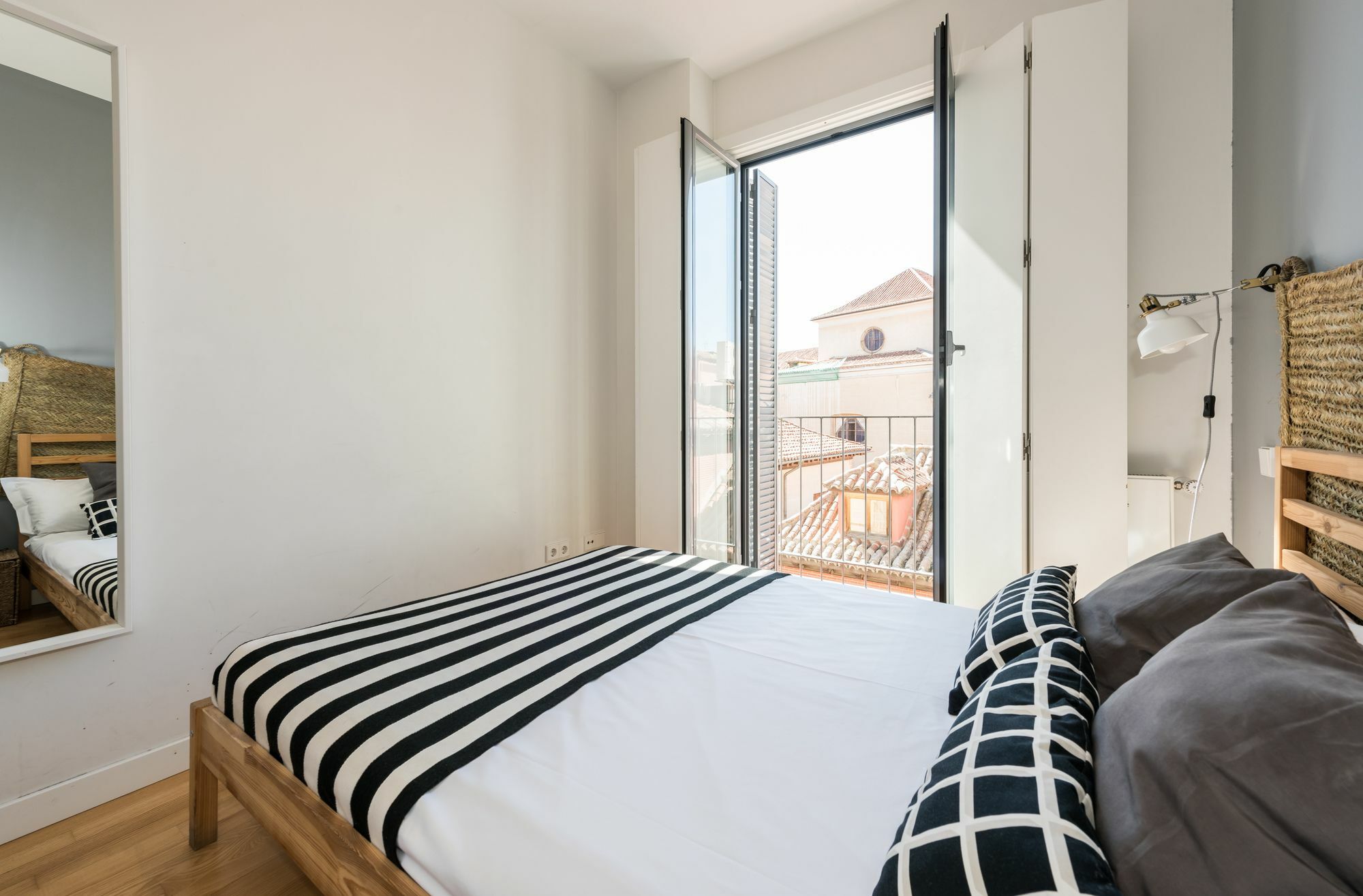 Smartrental Madrid Puerta Del Sol Exteriör bild